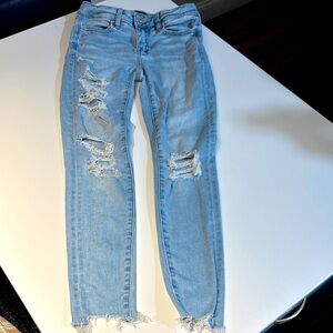 American Eagle Distressed Light Blue Women's Jeans
